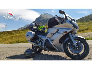 YAMAHA FJR 1300