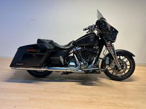HARLEY-DAVIDSON CVO STREET GLIDE FLHXSE • 2020