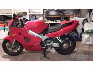 VFR800 FI 1999 ROSSO
