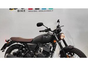 VENDO ARCHIVE MOTORCYCLE AM 70 250 CAFE RACER (2022 - 24) USATA A IMOLA (CODICE 9833658) - MOTO.IT