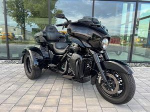 HARLEY-DAVIDSON TRI GLIDE ULTRA / FLHTCUTG 107 / 2017 TRIKE