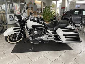 HARLEY-DAVIDSON ROAD KING POLICE