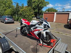 YAMAHA R1 RN19 1HAND