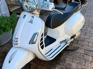 VESPA 300 GTS SUPER