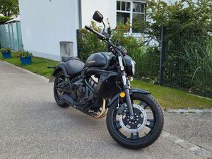 KAWASAKI VULCAN S (WENIG KM)