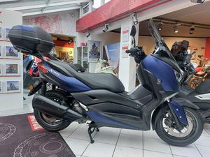YAMAHA X-MAX 300