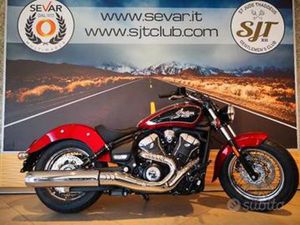 INDIAN SCOUT CLASSIC SUNSET RED METALLIC