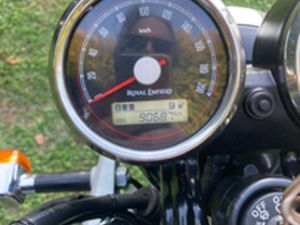 ROYAL ENFIELD INTERCEPTOR