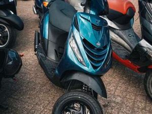 PIAGGIO ZIP 70CC — SCOOTERS | PIAGGIO — MARKTPLAATS