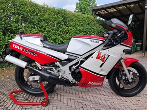 1985 YAMAHA RD 500