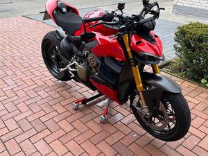 DUCATI STREETFIGHTER V4 S