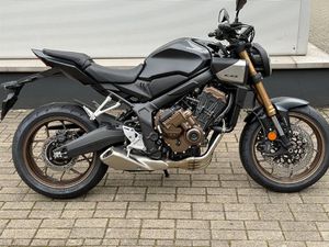 HONDA CB650R E-CLUTCH