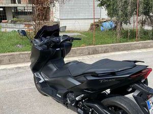 YAMAHA TMAX 560 TECH MAX NERO