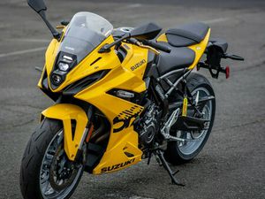 2024 SUZUKI GSX-8R