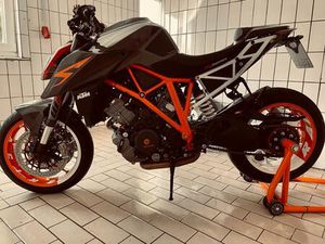 KTM SUPERDUKE 1290R