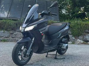 APRILIA SXR 50 SCHWARZ