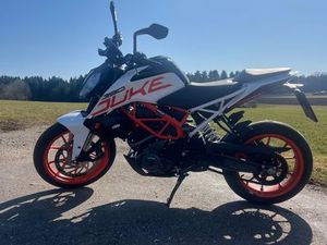 KTM DUKE 390
