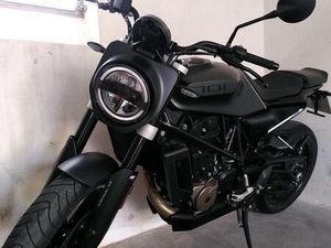 HUSQVARNA SVARTPILEN 701, BJ2019, 8148KM, TÜV 6/27 (EURO 4) LC4