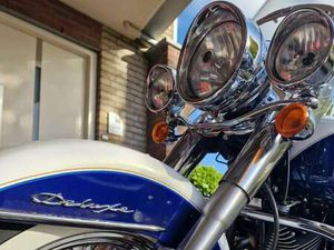 SOFTAIL DELUXE , JEKILL AND HYDE UITLATEN.