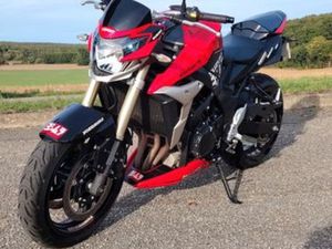 SUZUKI GSR750 YOSHIMURA