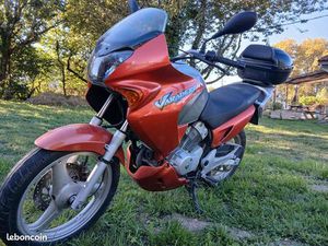 MOTO HONDA VARADERO 125