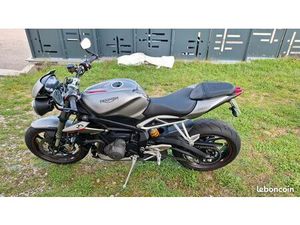 765 STREET TRIPLE RS