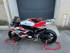 YAMAHA R6 PISTE ET ROUTE