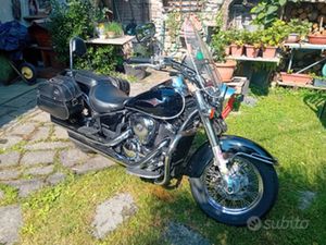 KAWASAKI VN 900 CLASSIC