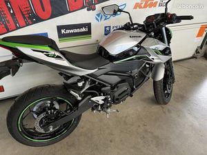 KAWASAKI ZE-1 125 CM3
