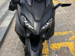 YAMAHA TMAX 560