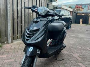 PIAGGIO ZIP 70CC LC — SCOOTERS | PIAGGIO — MARKTPLAATS