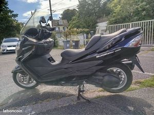 BURGMAN 400 2010 À DÉBATTRE