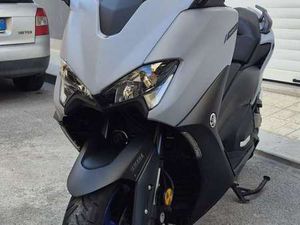 YAMAHA TMAX 560 GRIGIO
