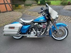 HARLEY-DAVIDSON ELECTRA GLIDE REVIVAL UMBAU