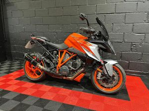 2019 KTM 1290 SUPER DUKE GT A VENDRE