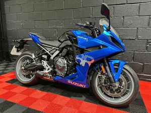 2025 SUZUKI GSX-8R A VENDRE