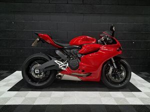 2015 DUCATI 899 PANIGALE A VENDRE