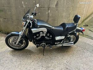 YAMAHA VMAX 1200 CARBONE