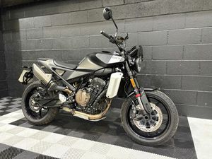 2024 HUSQVARNA SVARTPILEN 801 A VENDRE