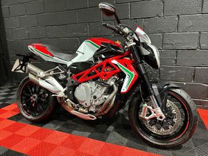 2017 MV AGUSTA BRUTALE A VENDRE
