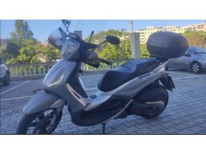 VENDO PIAGGIO BEVERLY 350 POLICE ABS-ASR (2018 - 20) USATA A GENOVA (CODICE 9835188) - MOTO.IT