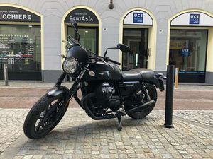 MOTO GUZZI V 7 III STONE NERO