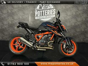 KTM 1290 SUPERDUKE R EVO