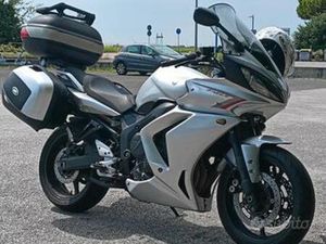 YAMAHA FZ6 FAZER
