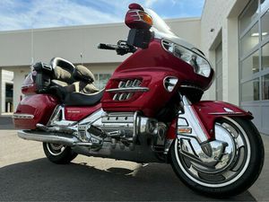 2004 HONDA GOLD WING