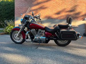 MOTO HONDA SHADOW VT750 2005 TRÈS BONNE CONDITION 36 167 KM