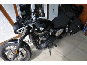 TRIUMPH SCRAMBLER 900