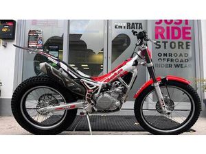 VENDO BETAMOTOR REV-3 250 4T (2008 - 12) USATA A CONEGLIANO (CODICE 9836367) - MOTO.IT