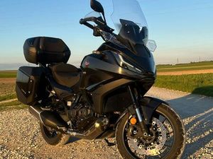 MOTO HONDA NT 1100 DCT - 2023 -8500 KMS