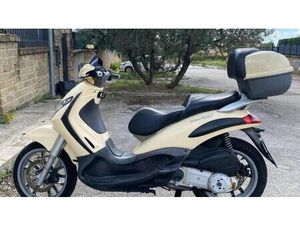 VENDO PIAGGIO BEVERLY 125 (2002 - 06) USATA A ARICCIA (CODICE 9835944) - MOTO.IT